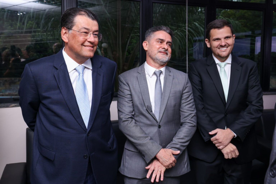 Eduardo Braga destaca parceria com Prefeitura de Manaus e anuncia novos investimentos em habitação, drenagem e contenção de encostas