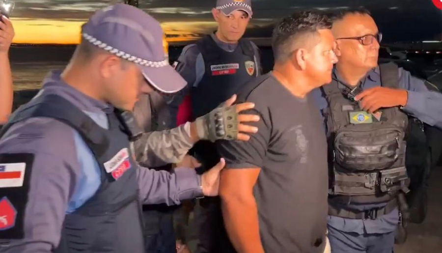 Comandante é detido após naufrágio de lancha no Encontro das Águas