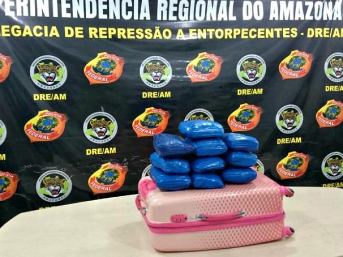 Mulher é presa ao tentar embarcar com 10 kg de drogas no Aeroporto Eduardo Gomes
