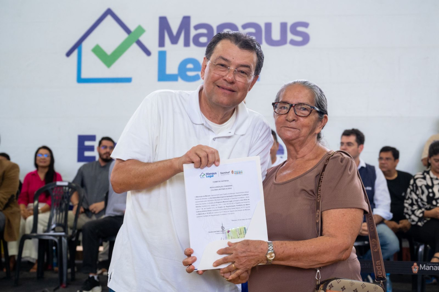 Eduardo Braga reforça protagonismo na política de habitação em Manaus durante entrega de 1,5 mil títulos de imóveis