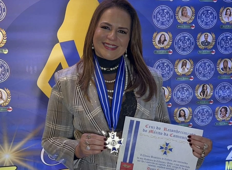 Cileide Moussallem entra para a história ao receber comenda inédita da Academia de Ciências e Artes da Amazônia