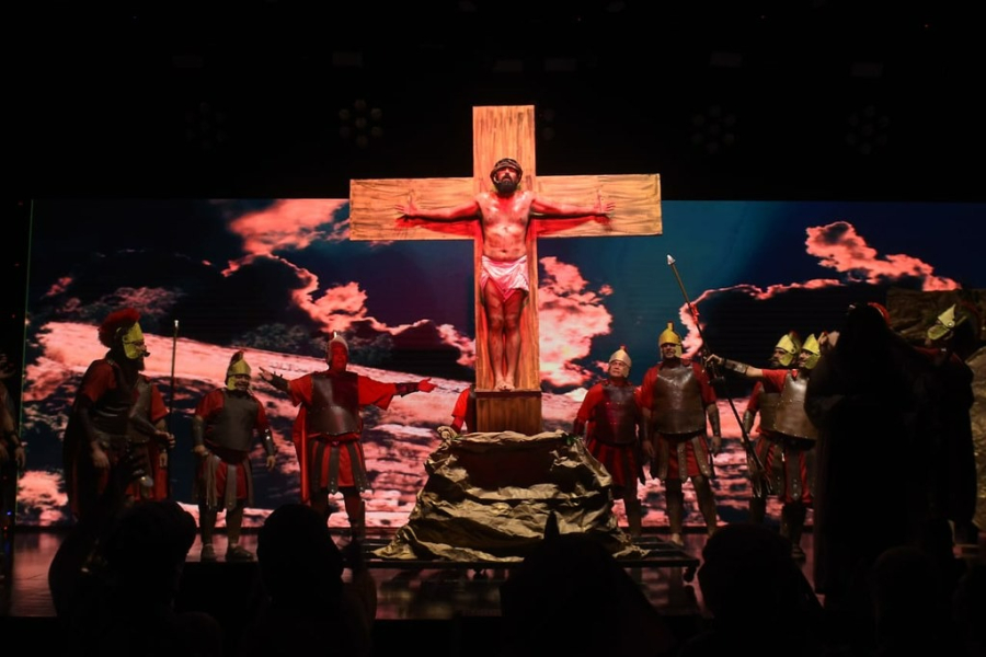 Programação da Paixão de Cristo reúne fiéis em diferentes bairros de Manaus