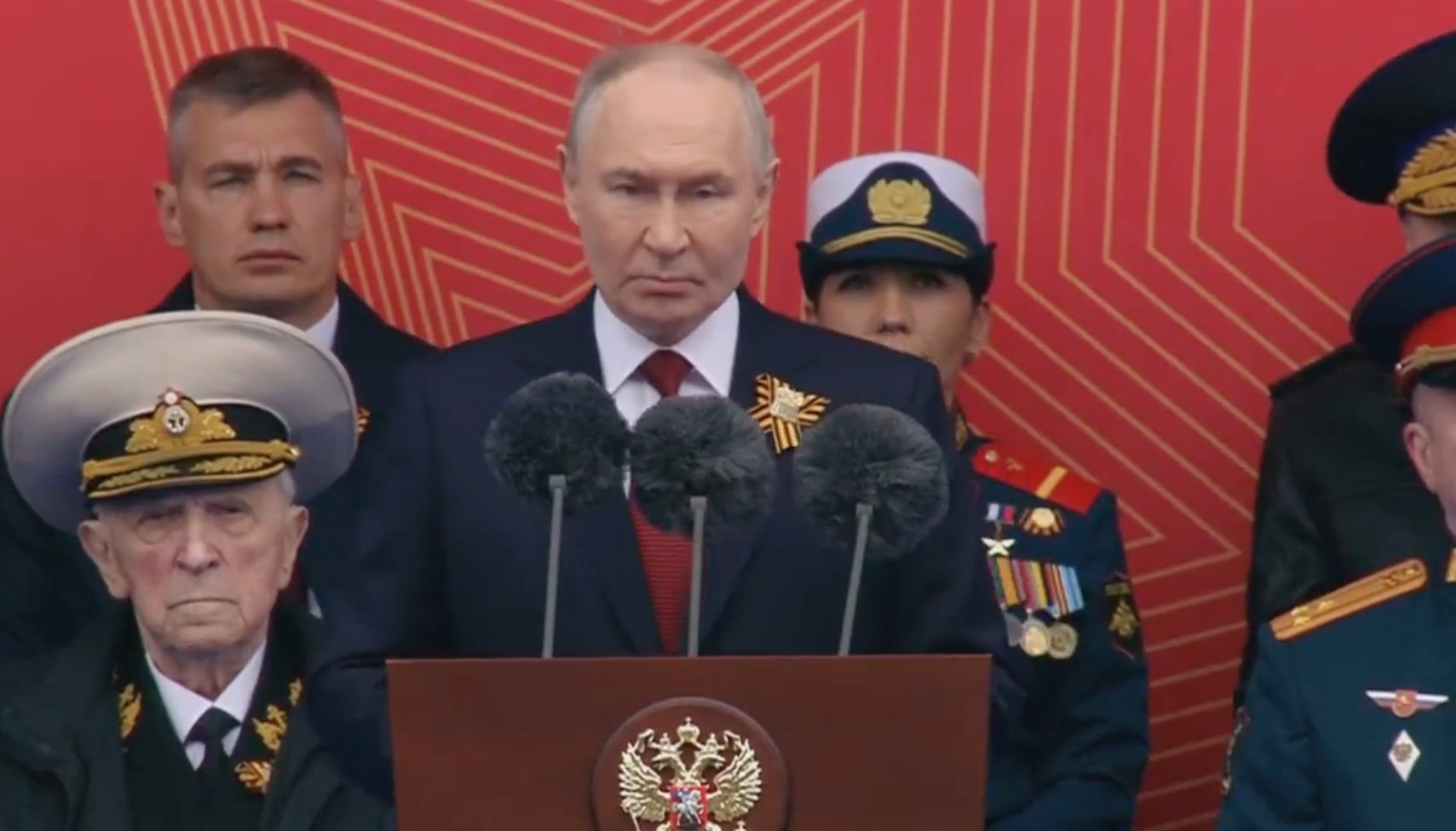 No Dia da Vitória, Putin ignora cessar-fogo e afirma que guerra na Ucrânia é 