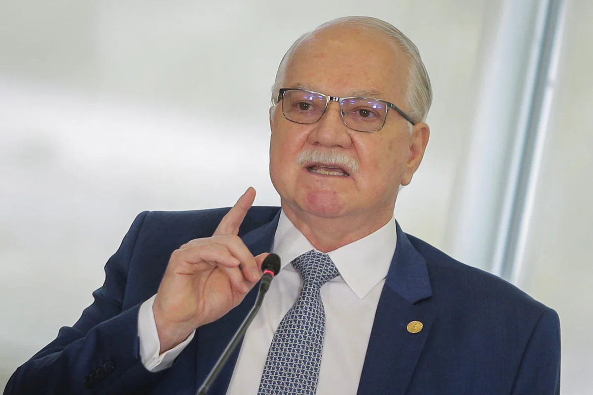 Fachin manda derrubar sigilo do inquérito do caso Master