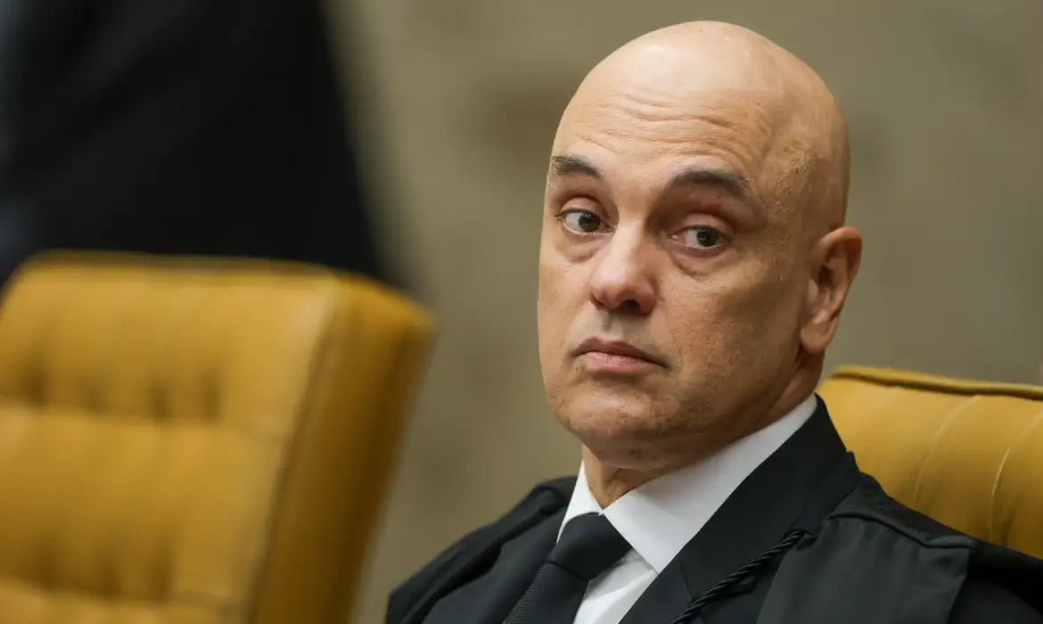 Moraes aponta “escolha seletiva” e pede divulgação de todo caso Master