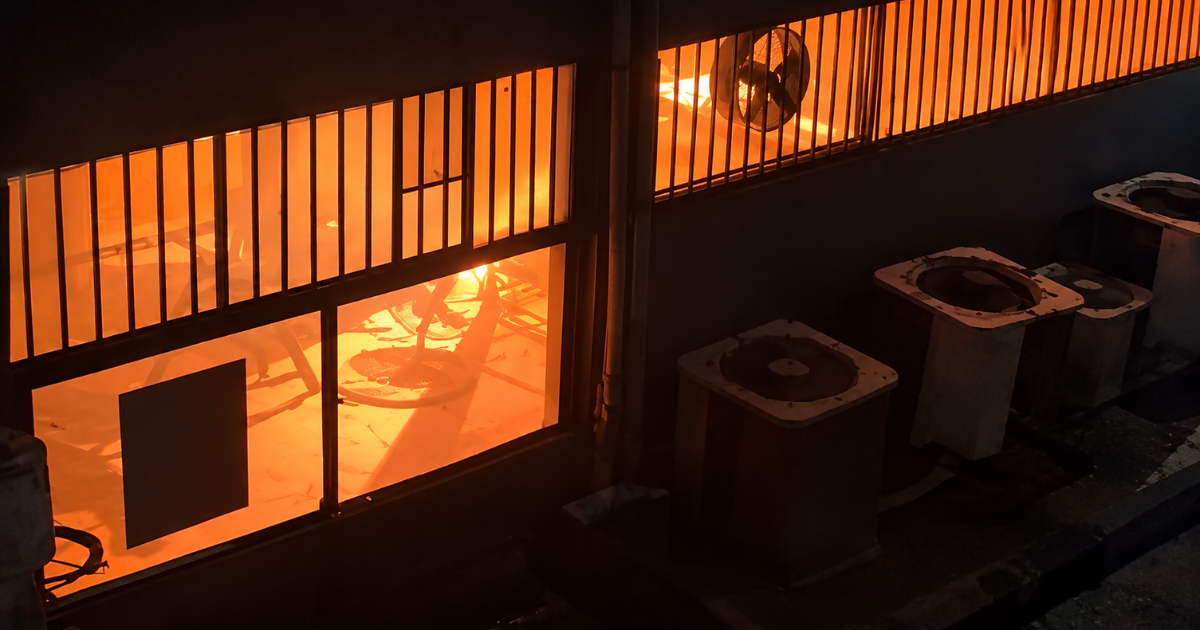 Princípio de incêndio assusta na área da Nilton Lins, em Manaus; VÍDEO