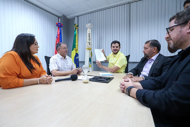 Câmeras Prefeito Renato Junior amplia benefícios de 264 profissionais do programa Mais Médicos e aumenta em mais de 100% auxílio-moradia em Manaus