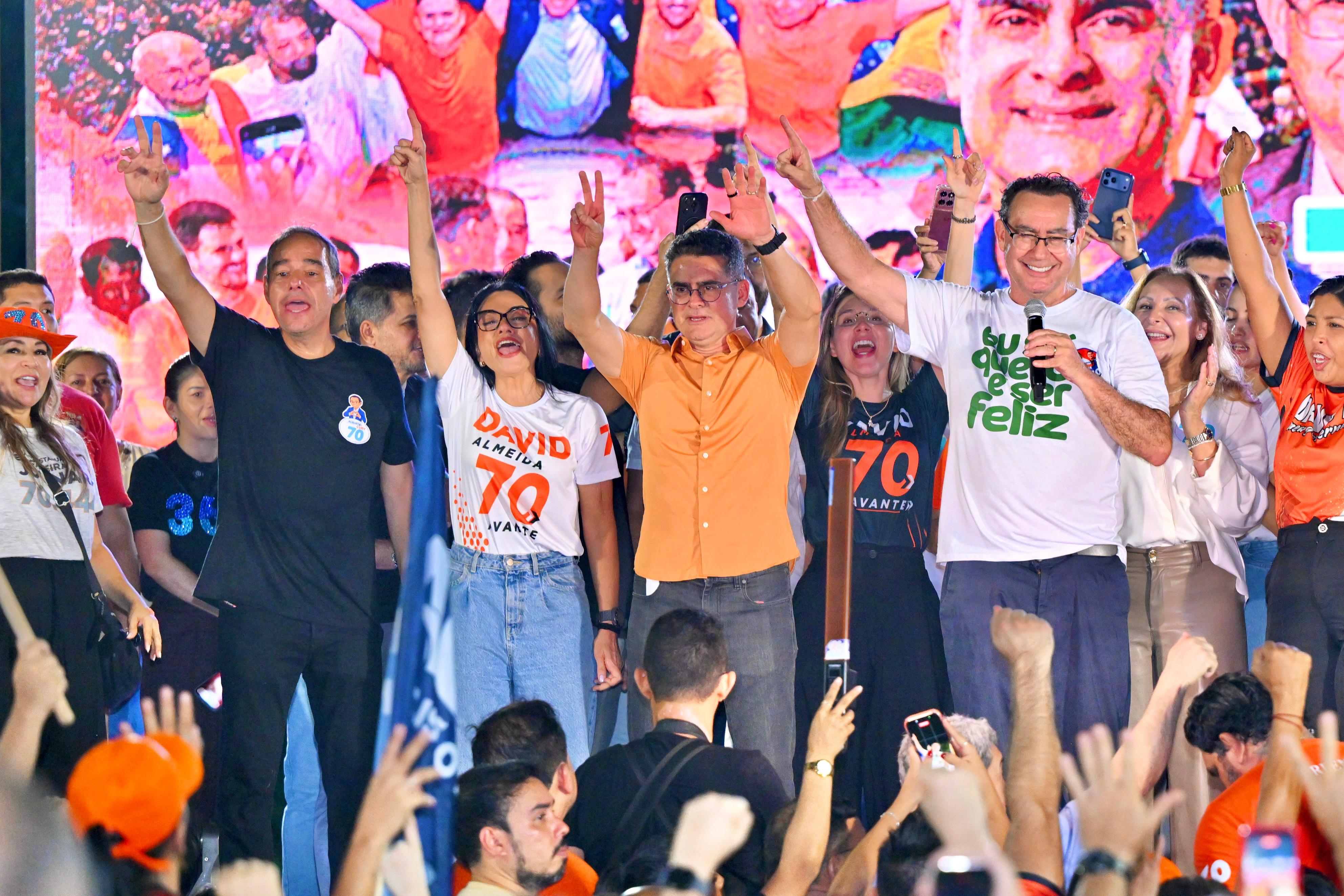 Em Manaus, Augusto Cury promete asfaltar BR-319 e defende pacificação do país