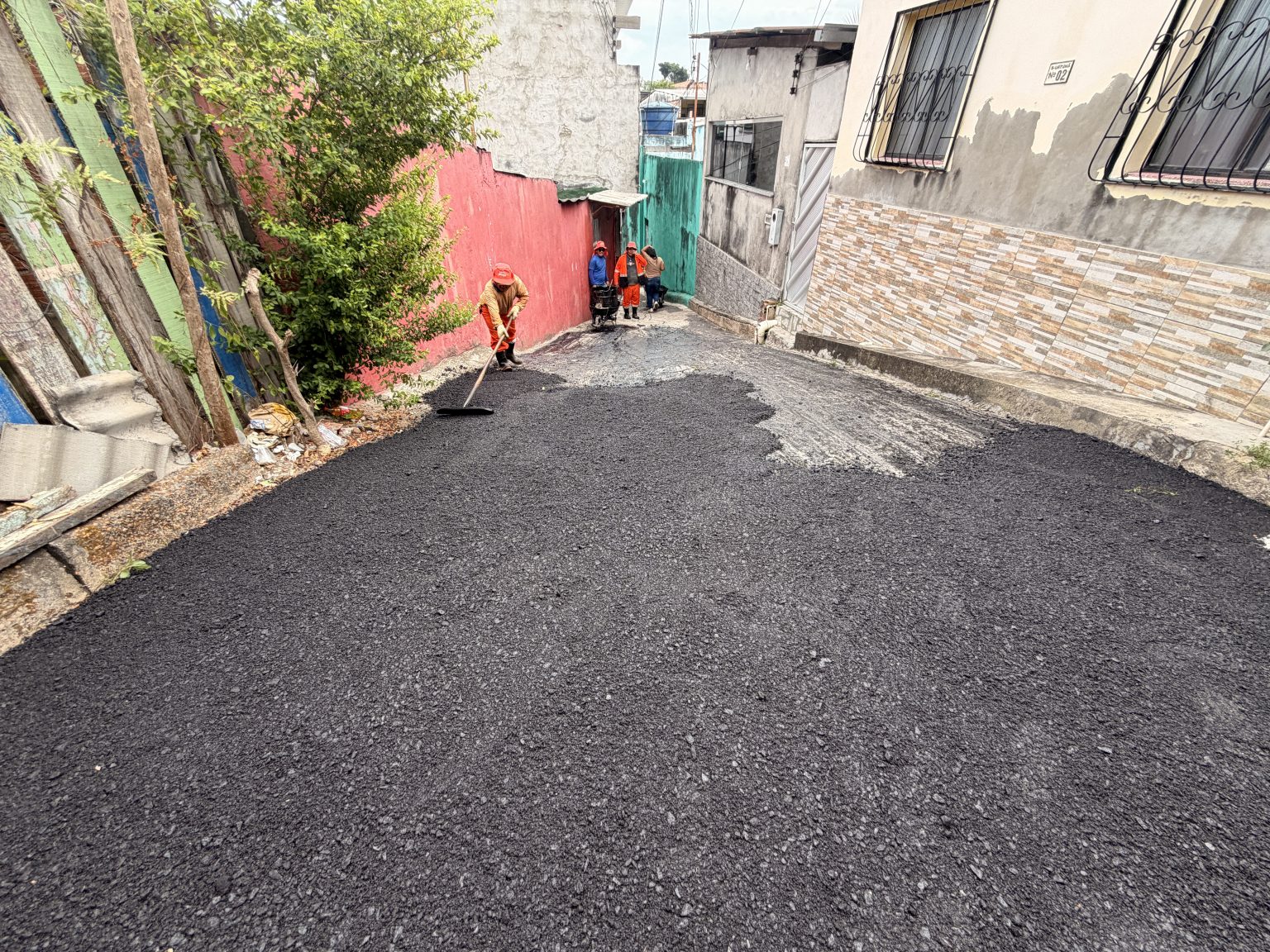 Prefeitura de Manaus recupera pavimento do beco Rio Umatumã, no Petrópolis