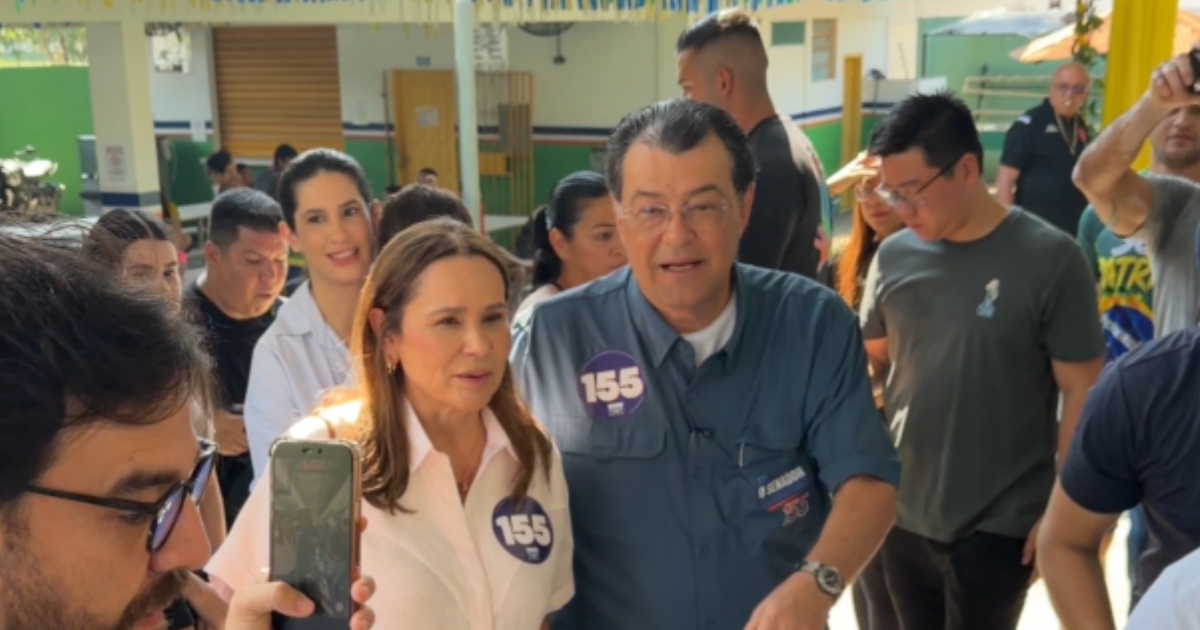 Senador Eduardo Braga vota em escola na zona oeste de Manaus
