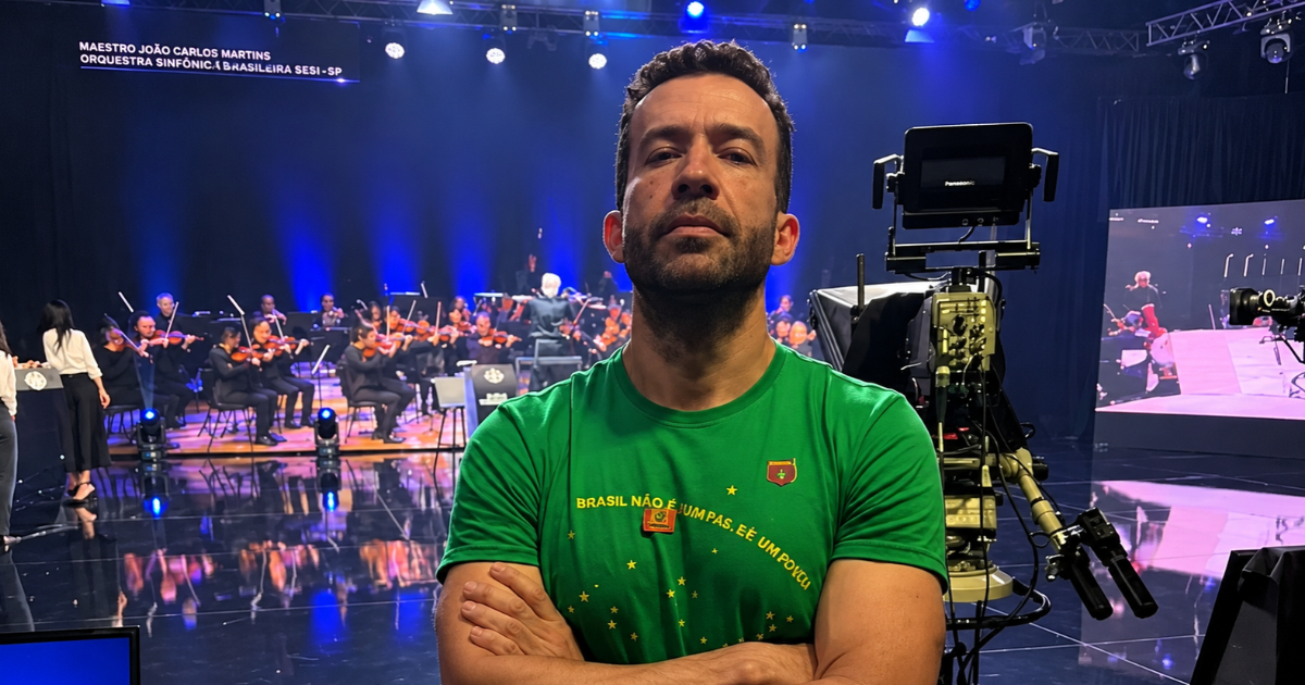 André Janones tem arritmia cardíaca e é internado em UTI após debate