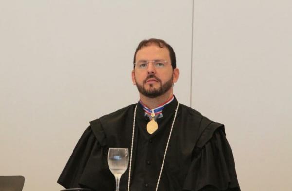 Felipe Thury receberá Medalha e Diploma do Mérito Judiciário no TJAM