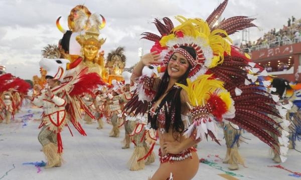 Cunhã poranga do Garantido é eleita uma das musas do Carnaval do Rio