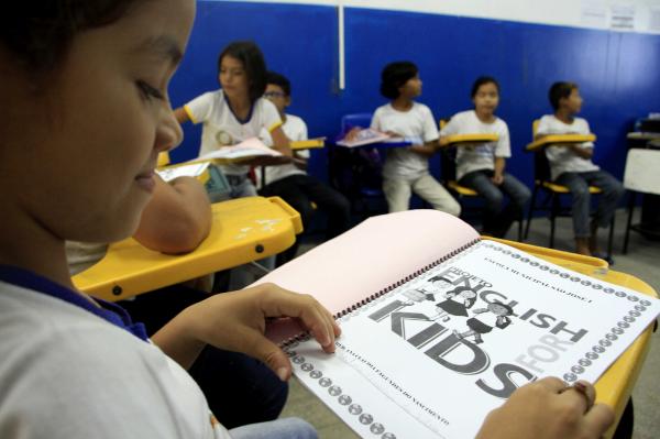 Programa ‘English for Kids’ chega à zona ribeirinha de Manaus