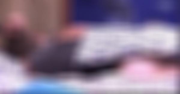 BBB18: Após noite quente, Breno acorda nu na cama com Paula
