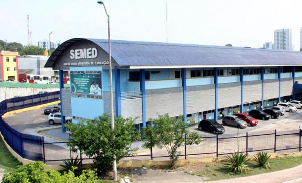 Semed divulga novo cronograma de concurso para professor, em Manaus